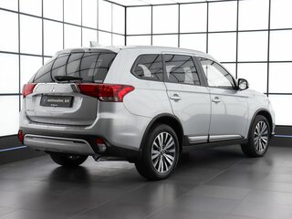 2021 Mitsubishi Outlander III Рестайлинг 3, серебристый, 2900000 рублей, вид 4
