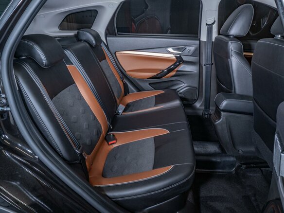 2023 Lada (ВАЗ) Vesta SW Cross I Рестайлинг (NG), чёрный, 1590000 рублей - вид 6
