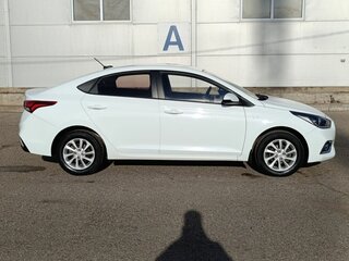 2019 Hyundai Solaris II, белый, 1490000 рублей, вид 4