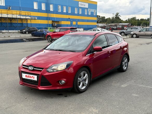 2012 Ford Focus III, красный, 750000 рублей - вид 1