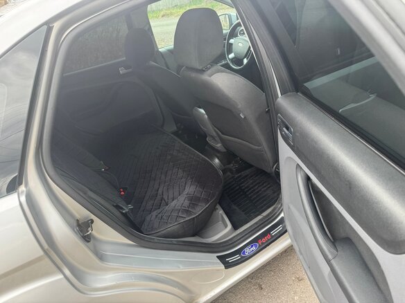 2008 Ford Focus II, серебристый, 620000 рублей - вид 8