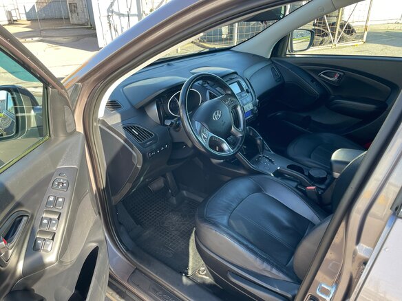 2014 Hyundai ix35 I Рестайлинг, коричневый, 1299999 рублей - вид 9
