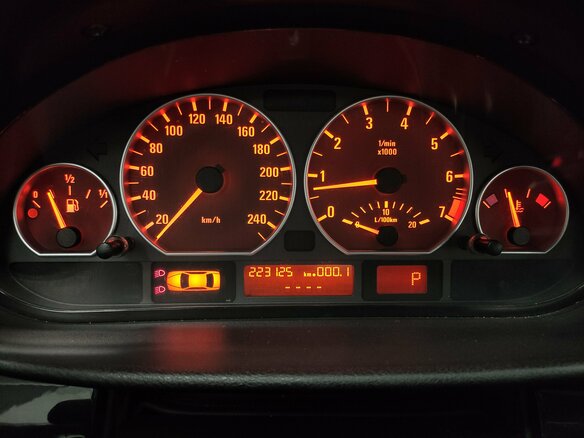 2004 BMW 3 серии 320i IV (E46) Рестайлинг, серебристый, 870000 рублей - вид 10