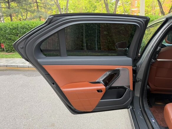 2023 BMW i7 eDrive50 I (G70), серый, 10293700 рублей - вид 14
