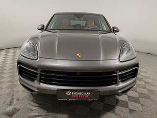 2020 Porsche Cayenne III, серый, 6775000 рублей, вид 2