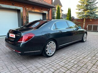 2015 Mercedes-Benz Maybach S-Класс 500 I (X222), чёрный, 3000000 рублей, вид 2