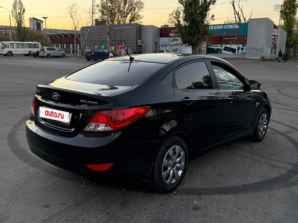 2013 Hyundai Solaris I, чёрный, 739000 рублей - вид 4