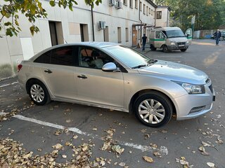 2012 Chevrolet Cruze I, серебристый, 580000 рублей, вид 4