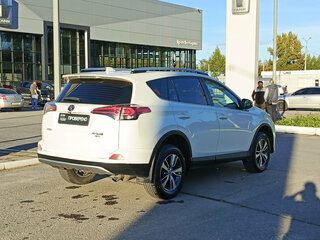 2015 Toyota RAV4 IV (XA40) Рестайлинг, белый, 1969000 рублей, вид 5
