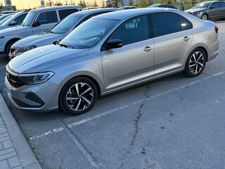 2021 Volkswagen Polo VI, серебристый, 1849000 рублей, вид 4