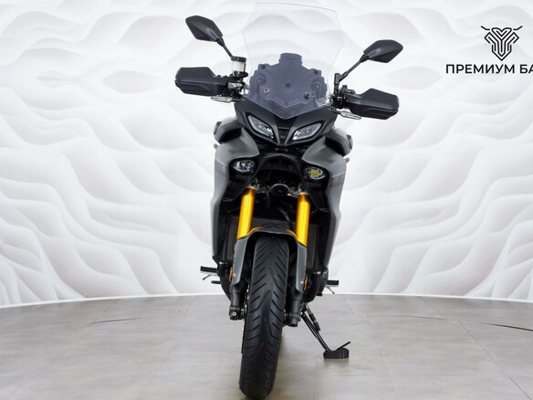 2021 Yamaha MT-09 Tracer (FJ-09), серый, 1299000 рублей - вид 3