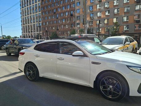 2018 Kia Optima IV Рестайлинг, белый, 1749000 рублей, вид 4