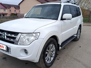 2012 Mitsubishi Pajero IV Рестайлинг 1, белый, 1900000 рублей, вид 3