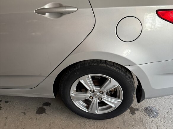 2013 Hyundai Solaris I, серебристый, 730000 рублей - вид 20