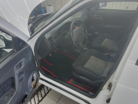 1998 Lada (ВАЗ) 2110, белый, 110000 рублей - вид 8