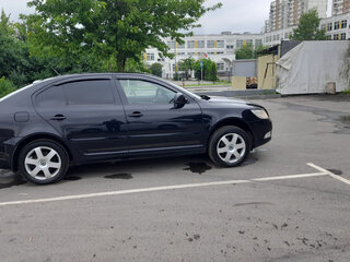 2012 Skoda Octavia II (A5) Рестайлинг, чёрный, 695000 рублей, вид 2
