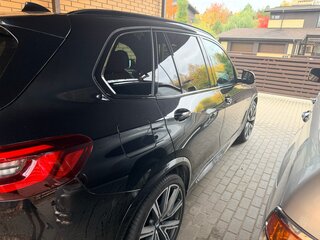 2020 BMW X5 M50d IV (G05/G18), чёрный, 7100000 рублей, вид 2