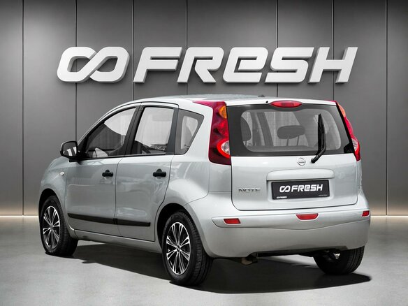 2013 Nissan Note I Рестайлинг, серебристый, 747000 рублей - вид 1