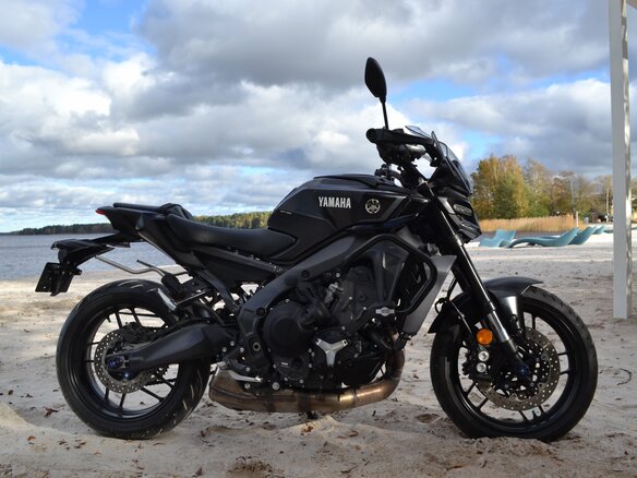 2025 Yamaha MT-09 (FZ-09), чёрный, 1380000 рублей - вид 2