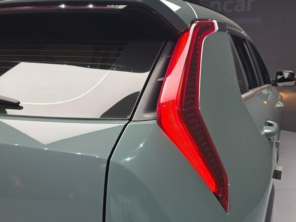 2023 Kia Niro II, зелёный, 1359000 рублей - вид 5