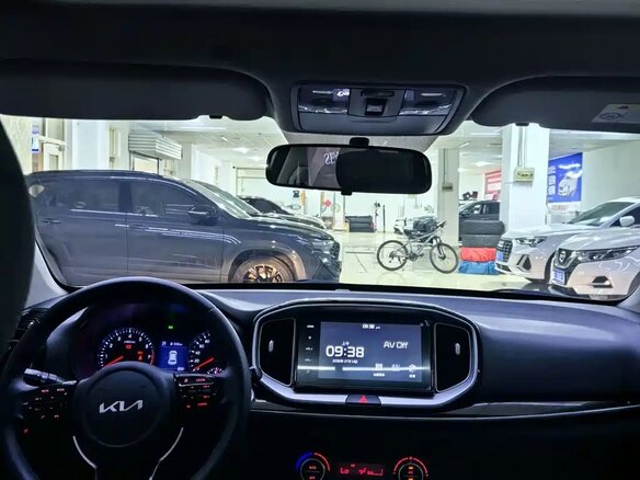 2021 Kia KX1, белый, 1320000 рублей - вид 8