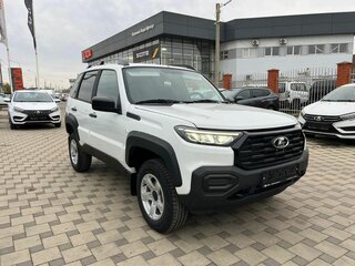 2026 Lada (ВАЗ) Niva Travel I Рестайлинг, белый, 1603000 рублей, вид 3