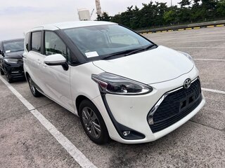 2021 Toyota Sienta II Рестайлинг, белый, 1750000 рублей, вид 5