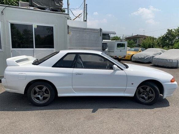 1993 Nissan Skyline GT-R VIII (R32), белый, 7099100 рублей - вид 5