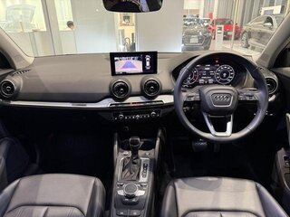 2022 Audi Q2 35 TFSI I Рестайлинг, белый, 2000004 рублей, вид 4