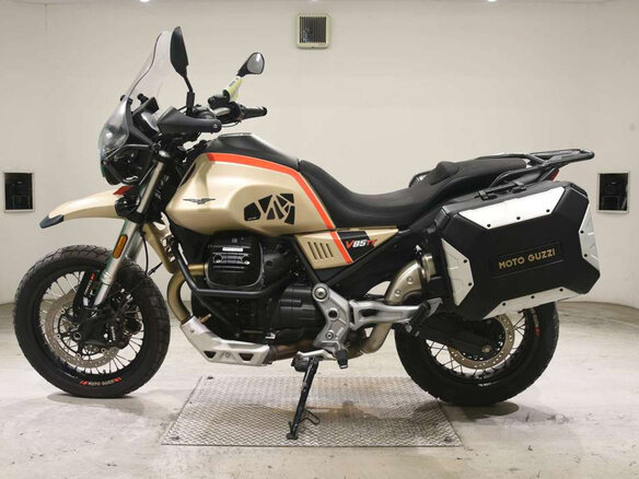 2020 Moto Guzzi V85 TT, бежевый, 720000 рублей - вид 1