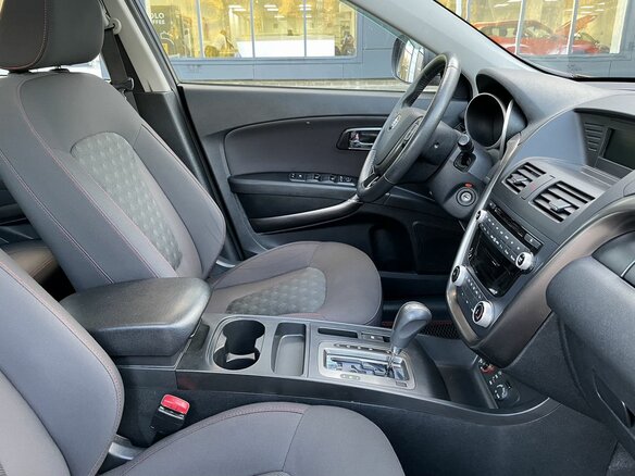 2017 FAW Besturn X80 I, красный, 1250000 рублей - вид 9
