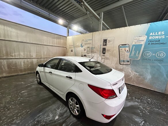 2014 Hyundai Solaris I Рестайлинг, белый, 904000 рублей - вид 3
