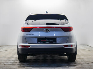 2018 Kia Sportage IV, серебристый, 1895000 рублей, вид 4