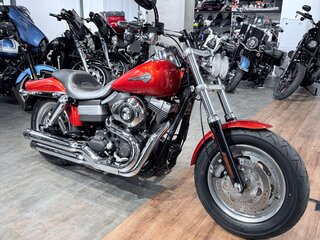 2010 Harley-Davidson Fat Bob, красный, 999000 рублей, вид 1