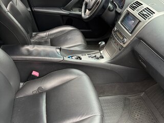 2011 Toyota Avensis III, белый, 1225000 рублей, вид 5