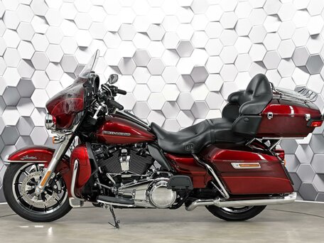 2017 Harley-Davidson Ultra Limited, красный, 1749000 рублей, вид 4
