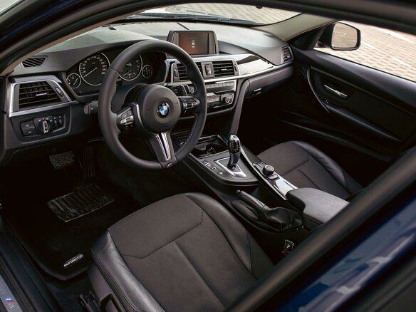 2018 BMW 3 серии 320i VI (F3x) Рестайлинг, синий, 2025000 рублей - вид 21