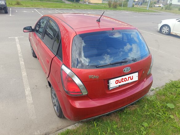 2009 Kia Rio II Рестайлинг, красный, 400000 рублей - вид 6