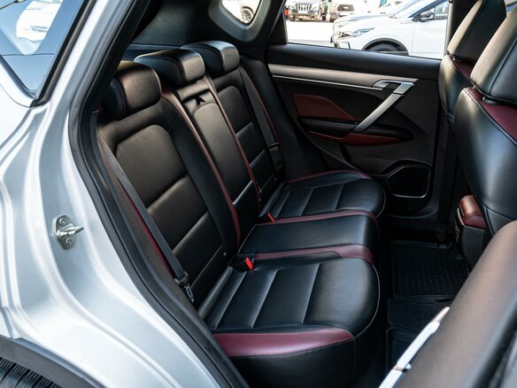 2022 Geely Coolray I, серый, 1620000 рублей - вид 6