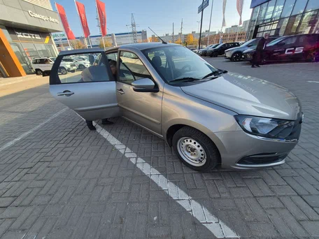 2020 Lada (ВАЗ) Granta I Рестайлинг, золотистый, 850000 рублей, вид 1