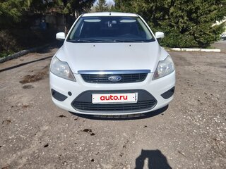 2011 Ford Focus II Рестайлинг, белый, 400000 рублей, вид 3