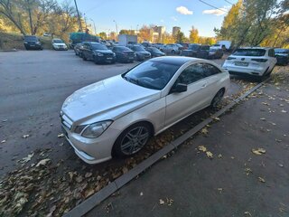2011 Mercedes-Benz E-Класс 250 5G-Tronic IV (W212, S212, C207), белый, 1250000 рублей, вид 1