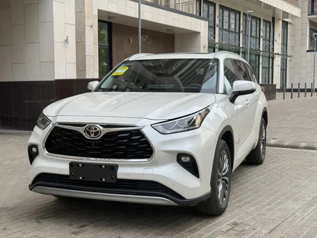 2026 Toyota Highlander IV (XU70), белый, 6300000 рублей, вид 3