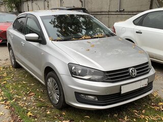 2015 Volkswagen Polo V Рестайлинг, серебристый, 841000 рублей, вид 1