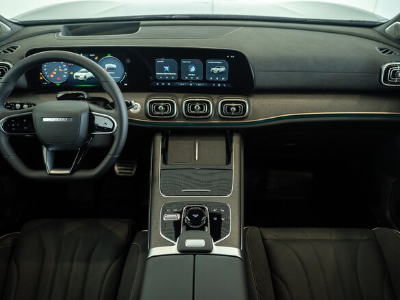 2026 Jaecoo J8, чёрный, 4645000 рублей - вид 2