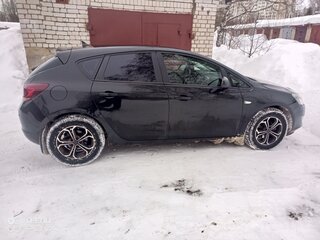 2011 Opel Astra J, чёрный, 550000 рублей, вид 4