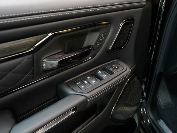 2026 Ram 1500 Crew Cab V Рестайлинг, чёрный - вид 16