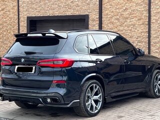 2019 BMW X5 30d IV (G05/G18), чёрный, 6000000 рублей, вид 3