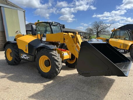 2020 JCB 531-70, золотистый, 9800000 рублей, вид 1