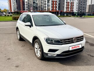 2017 Volkswagen Tiguan II, белый, 2180000 рублей, вид 3